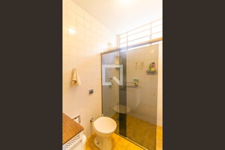 Casa à venda com 232m², 3 quartos e 2 vagas Casa à venda com 232m², 3 quartos e 2 vagasBanheiro da Suíte 1