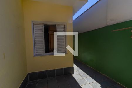 Casa à venda com 232m², 3 quartos e 2 vagas Casa à venda com 232m², 3 quartos e 2 vagasQuintal