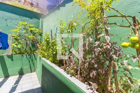 Casa à venda com 232m², 3 quartos e 2 vagas Casa à venda com 232m², 3 quartos e 2 vagasQuintal