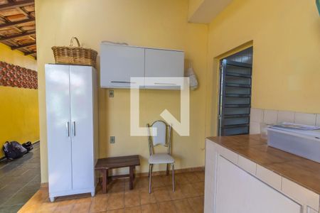 Casa à venda com 232m², 3 quartos e 2 vagas Casa à venda com 232m², 3 quartos e 2 vagasCozinha