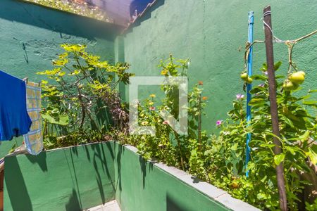 Casa à venda com 232m², 3 quartos e 2 vagas Casa à venda com 232m², 3 quartos e 2 vagasQuintal