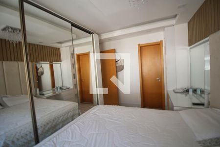 Casa de condomínio para alugar com 260m², 4 quartos e 3 vagas Casa de condomínio para alugar com 260m², 4 quartos e 3 vagasQuarto Suíte 2