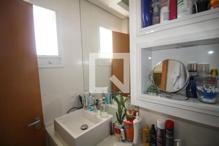 Casa de condomínio para alugar com 260m², 4 quartos e 3 vagas Casa de condomínio para alugar com 260m², 4 quartos e 3 vagasBanheiro da Suíte