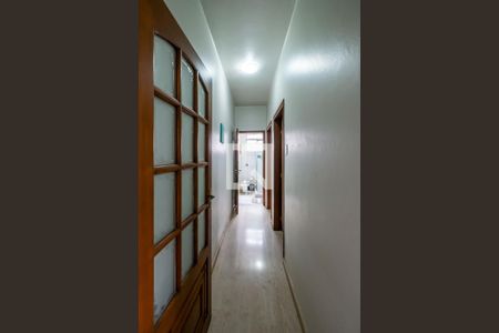 Corredor de apartamento à venda com 2 quartos, 67m² em Azenha, Porto Alegre