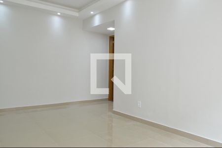 Sala de apartamento para alugar com 1 quarto, 65m² em Taquara, Rio de Janeiro