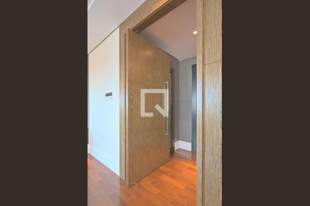 Sala - 1° ambiente de apartamento à venda com 3 quartos, 170m² em Jardim das Paineiras, Campinas
