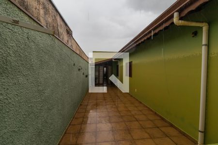 Casa à venda com 270m², 5 quartos e 4 vagas Casa à venda com 270m², 5 quartos e 4 vagasQuintal