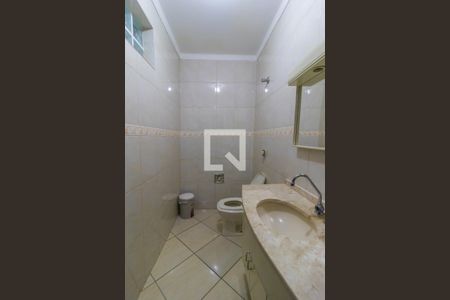 Casa à venda com 270m², 5 quartos e 4 vagas Casa à venda com 270m², 5 quartos e 4 vagasBanheiro