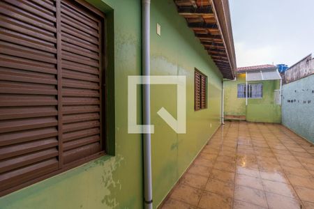 Casa à venda com 270m², 5 quartos e 4 vagas Casa à venda com 270m², 5 quartos e 4 vagasQuintal