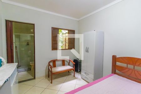 Casa à venda com 270m², 5 quartos e 4 vagas Casa à venda com 270m², 5 quartos e 4 vagasSuíte 1