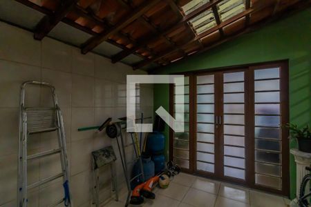 Casa à venda com 270m², 5 quartos e 4 vagas Casa à venda com 270m², 5 quartos e 4 vagasÁrea de Serviço