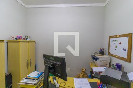 Casa à venda com 270m², 5 quartos e 4 vagas Casa à venda com 270m², 5 quartos e 4 vagasEscritório