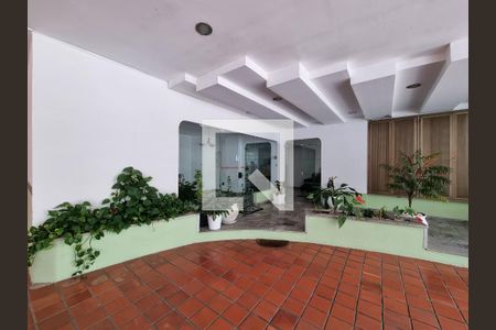 Apartamento à venda com 210m², 3 quartos e 2 vagas Apartamento à venda com 210m², 3 quartos e 2 vagasÁrea comum - Hall Social