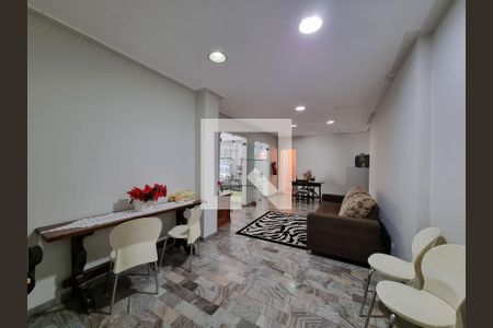 Apartamento à venda com 210m², 3 quartos e 2 vagas Apartamento à venda com 210m², 3 quartos e 2 vagasÁrea comum - Salão de festas
