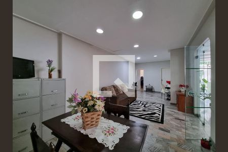 Apartamento à venda com 210m², 3 quartos e 2 vagas Apartamento à venda com 210m², 3 quartos e 2 vagasÁrea comum - Salão de festas