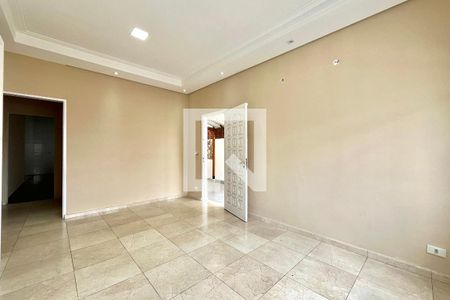 Sala de casa à venda com 4 quartos, 180m² em Conjunto Residencial Jardim Canaã, São Paulo