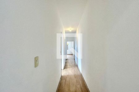 Corredor de casa à venda com 4 quartos, 180m² em Conjunto Residencial Jardim Canaã, São Paulo