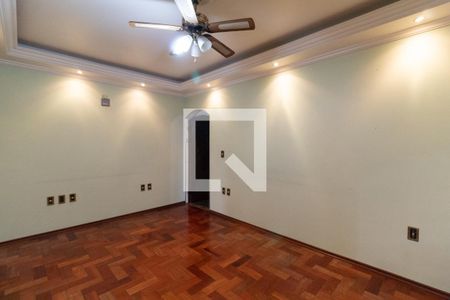 Sala  de casa à venda com 4 quartos, 400m² em Vila Carrão, São Paulo