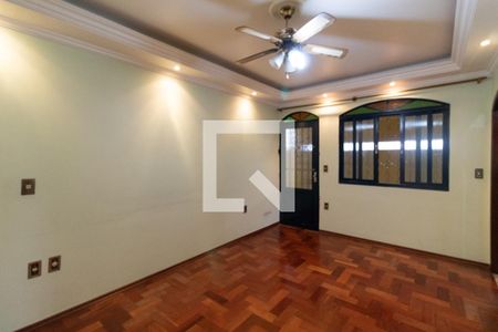 Sala  de casa à venda com 4 quartos, 400m² em Vila Carrão, São Paulo