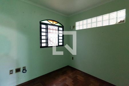 Quarto 1 de casa à venda com 4 quartos, 400m² em Vila Carrão, São Paulo