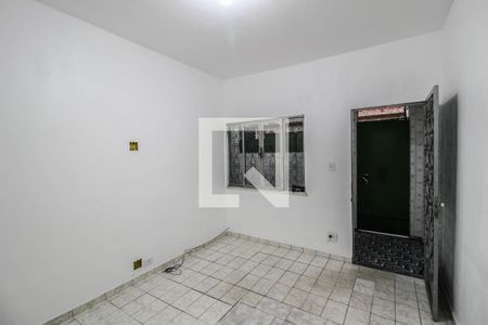 Sala de casa para alugar com 3 quartos, 133m² em Vila Emil, Mesquita