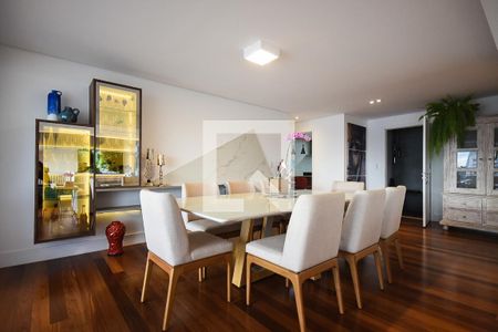 Sala de jantar de apartamento à venda com 4 quartos, 250m² em Vila Suzana, São Paulo