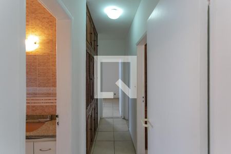 Corredor de apartamento à venda com 3 quartos, 120m² em São Lucas, Belo Horizonte