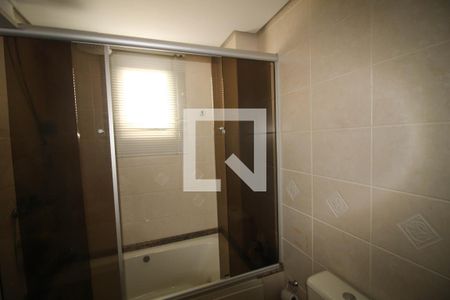 Apartamento à venda com 240m², 4 quartos e 3 vagas Apartamento à venda com 240m², 4 quartos e 3 vagasBanheiro da Suíte
