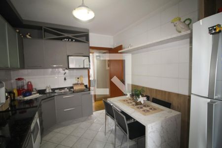 Apartamento à venda com 240m², 4 quartos e 3 vagas Apartamento à venda com 240m², 4 quartos e 3 vagasCozinha