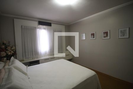Apartamento à venda com 240m², 4 quartos e 3 vagas Apartamento à venda com 240m², 4 quartos e 3 vagasQuarto Suíte