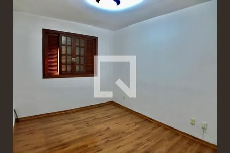 Casa à venda com 3 quartos, 156m² em Estoril, Belo Horizonte