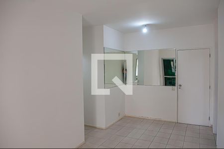 sala de apartamento para alugar com 2 quartos, 60m² em Tanque, Rio de Janeiro