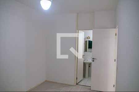 quarto 1 suite de apartamento para alugar com 2 quartos, 60m² em Tanque, Rio de Janeiro