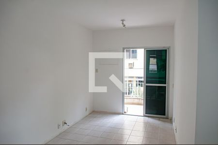 sala de apartamento para alugar com 2 quartos, 60m² em Tanque, Rio de Janeiro