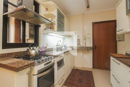 Cozinha de apartamento à venda com 2 quartos, 141m² em Rio Branco, Porto Alegre