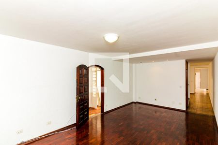 Sala de casa para alugar com 3 quartos, 200m² em Vila Mariza Mazzei, São Paulo