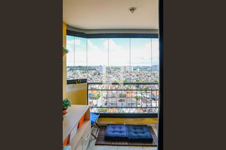 Varanda de apartamento à venda com 3 quartos, 94m² em Vila Santo Estefano, São Paulo