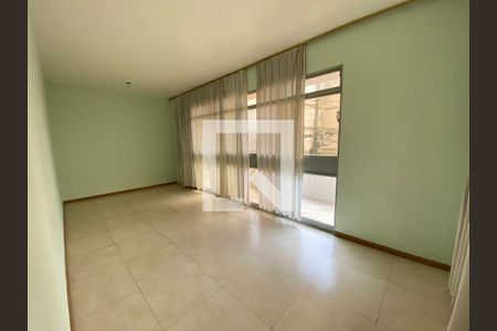 Sala de casa à venda com 4 quartos, 280m² em Colégio Batista, Belo Horizonte