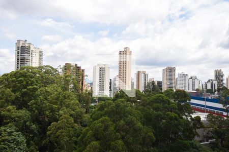 Vista de apartamento para alugar com 4 quartos, 163m² em Vila Suzana, São Paulo