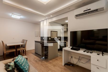 Sala de apartamento para alugar com 3 quartos, 72m² em Passo da Areia, Porto Alegre