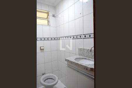 Lavabo de casa para alugar com 2 quartos, 120m² em Sumaré, São Paulo