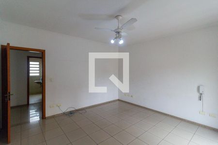 Quarto 1 de casa para alugar com 2 quartos, 80m² em Cambuci, São Paulo