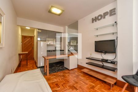 Sala de kitnet/studio para alugar com 1 quarto, 28m² em Consolação, São Paulo