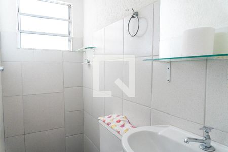 Banheiro de kitnet/studio para alugar com 1 quarto, 20m² em Vila Guarani, São Paulo