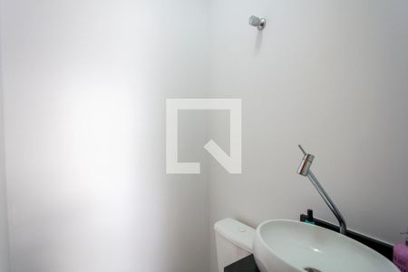 Lavabo de casa à venda com 3 quartos, 139m² em Condomínio Maracanã, Santo André