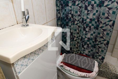 Banheiro de apartamento para alugar com 1 quarto, 50m² em Piedade, Rio de Janeiro