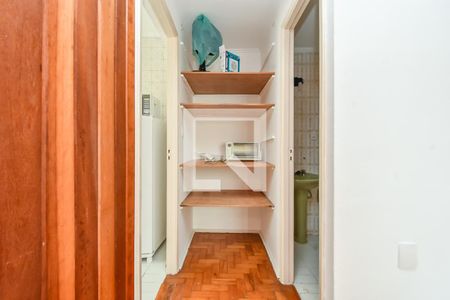 Corredor de apartamento para alugar com 1 quarto, 49m² em Santa Cecilia, São Paulo