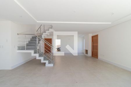 Casa à venda com 335m², 3 quartos e 3 vagasSala