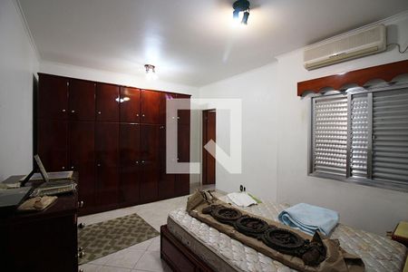 Quarto 1 - Suíte de casa à venda com 4 quartos, 200m² em Taboão, São Bernardo do Campo