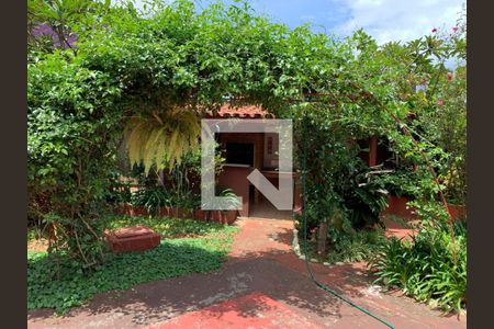 Casa à venda com 5 quartos, 480m² em Chácara Monte Alegre, São Paulo